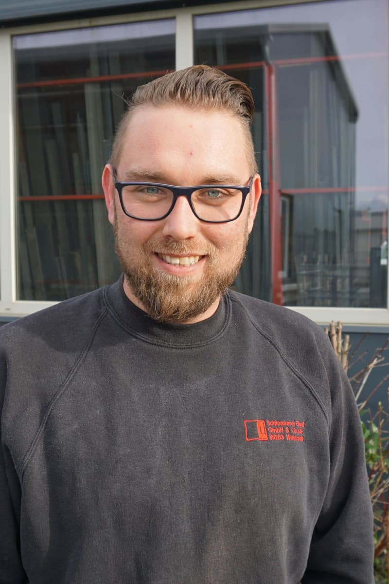 Porträt von Benjamin aus dem Team der Schlosserei Eibel